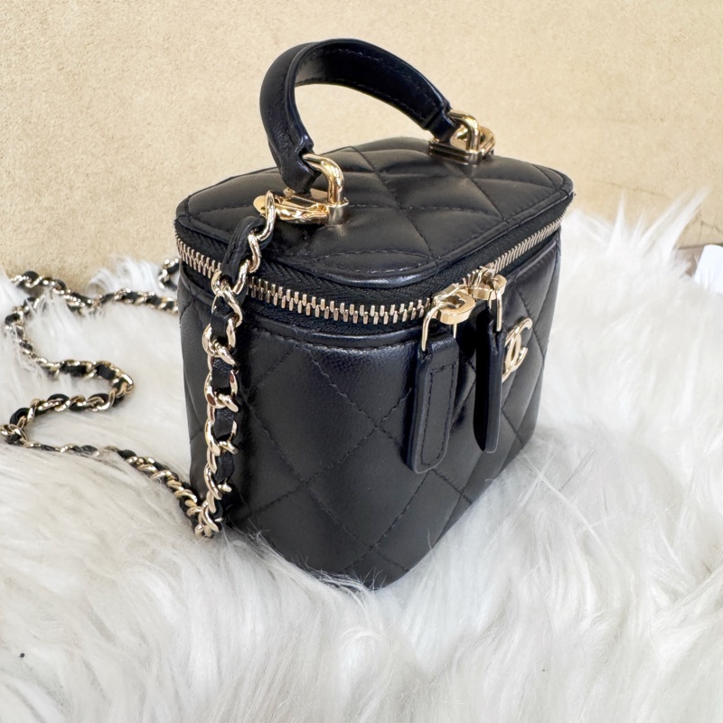 Chanel Mini小方盒 黑金手提斜背-2