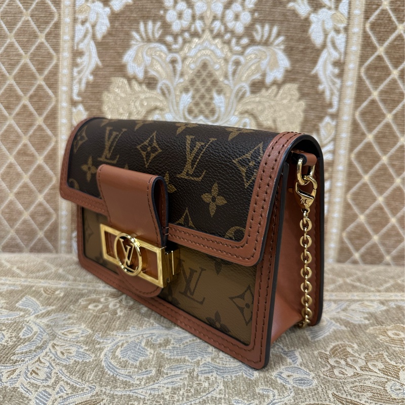 LV 雙色原花金扣Dauphine4卡WOC斜背鏈包M68746-3