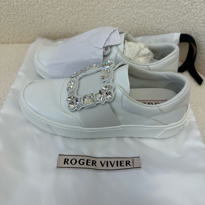 Roger Vivier RV 鑽扣小白鞋，36碼，全新-1