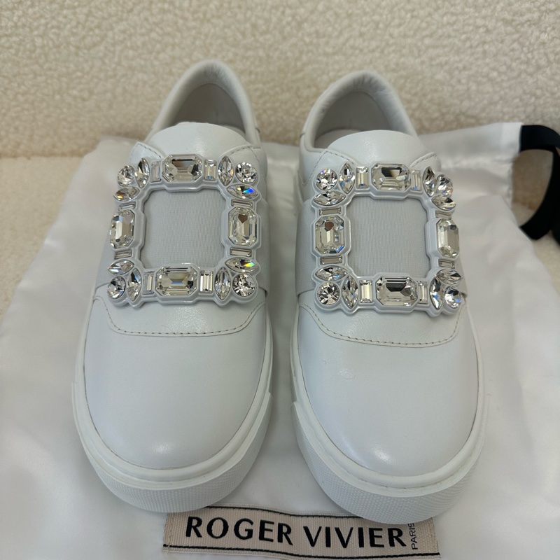 Roger Vivier RV 鑽扣小白鞋，36碼，全新-2