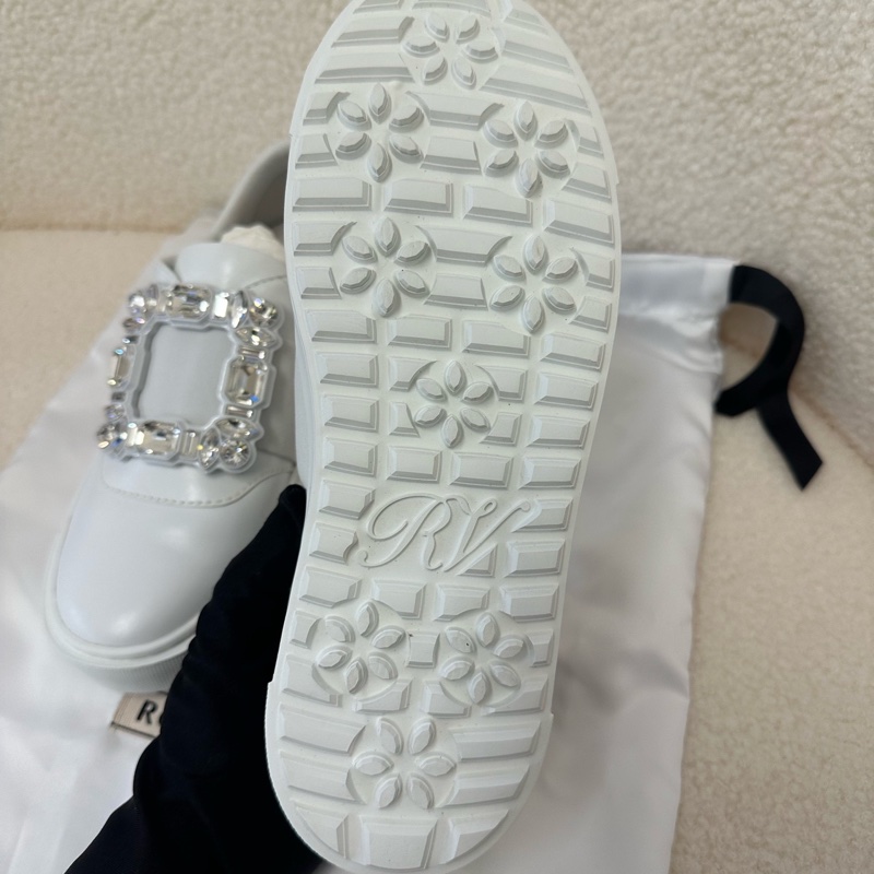 Roger Vivier RV 鑽扣小白鞋，36碼，全新-4