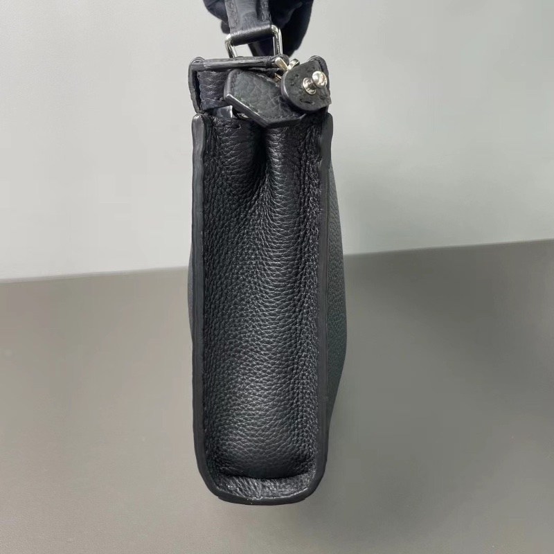 Fendi peekaboo fit公事包黑色28*21*6  98新肩帶塵袋-2