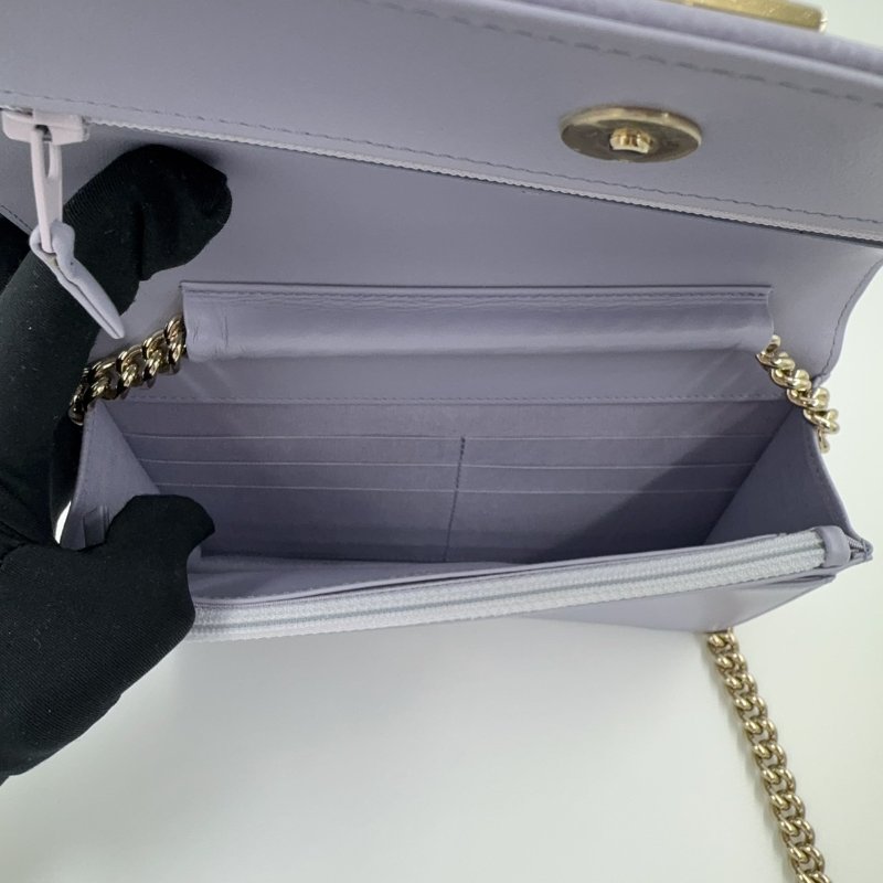 CHANEL薰衣草粉紫色荔枝牛皮淡金釦BOY WOC-8