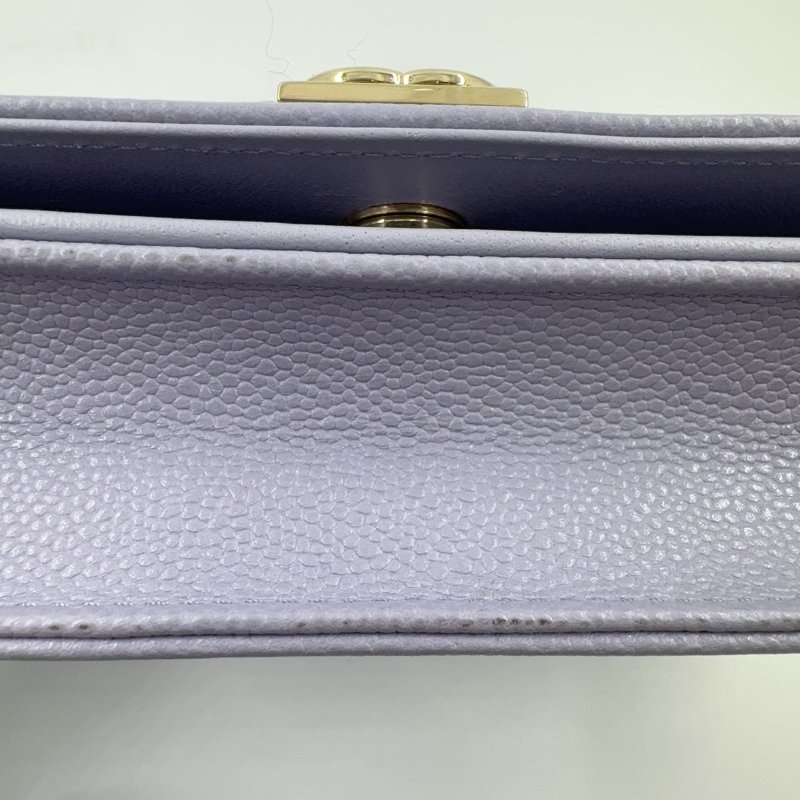 CHANEL薰衣草粉紫色荔枝牛皮淡金釦BOY WOC-12