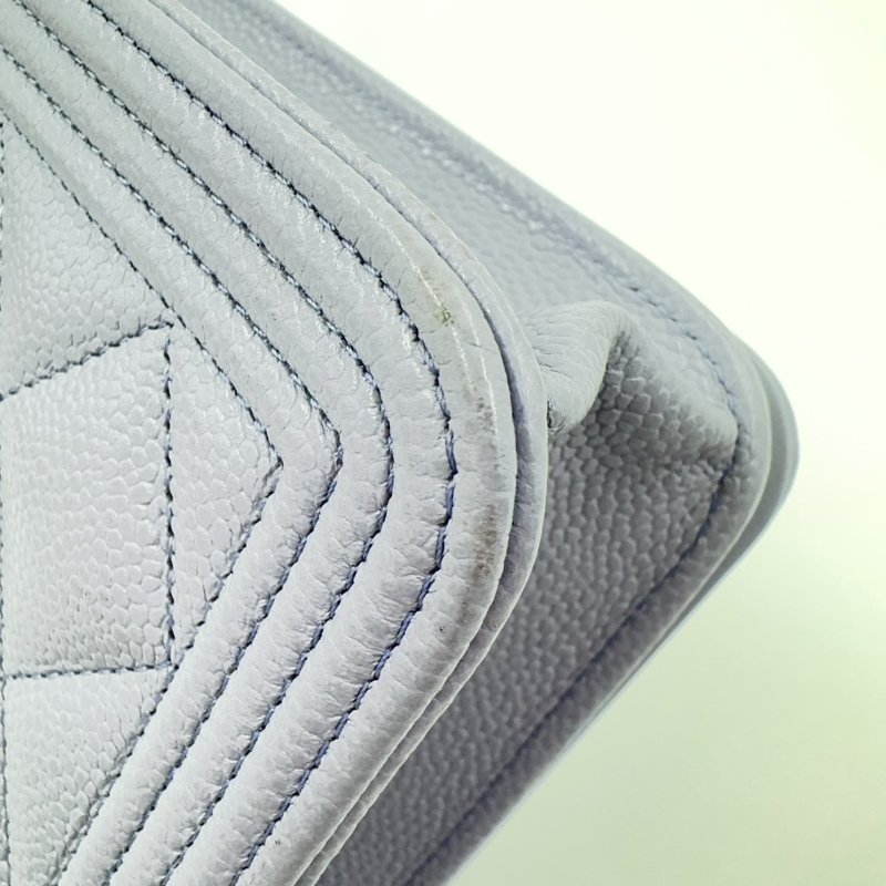 CHANEL薰衣草粉紫色荔枝牛皮淡金釦BOY WOC-16