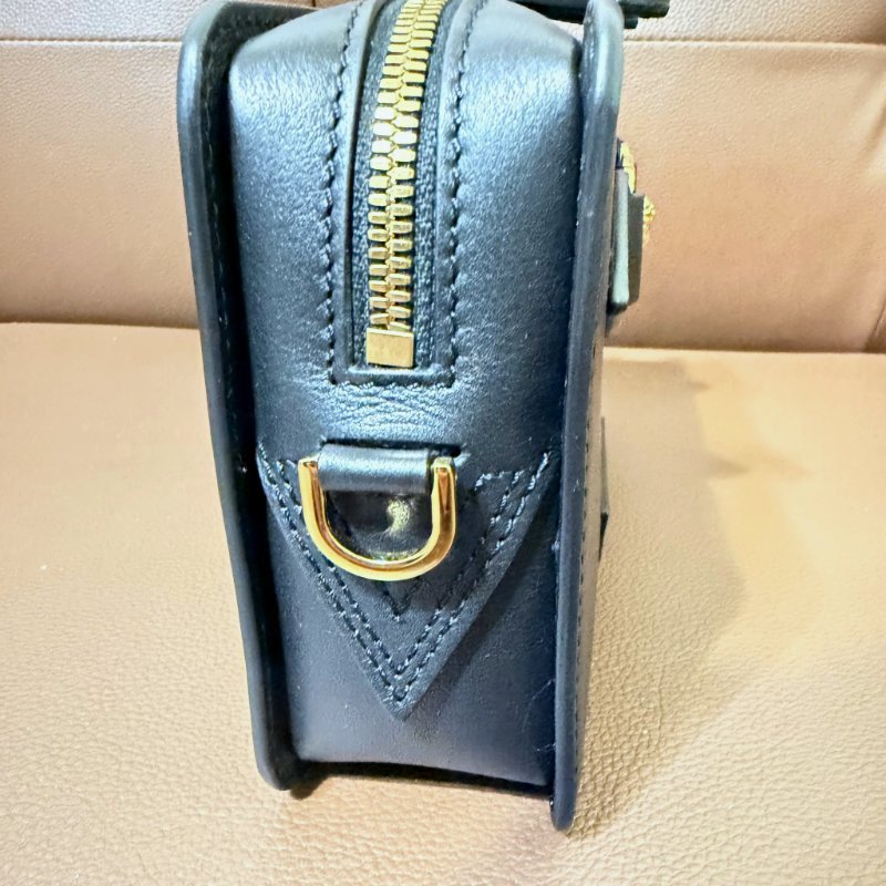 VERSACE La Medusa 黑金相機包-15