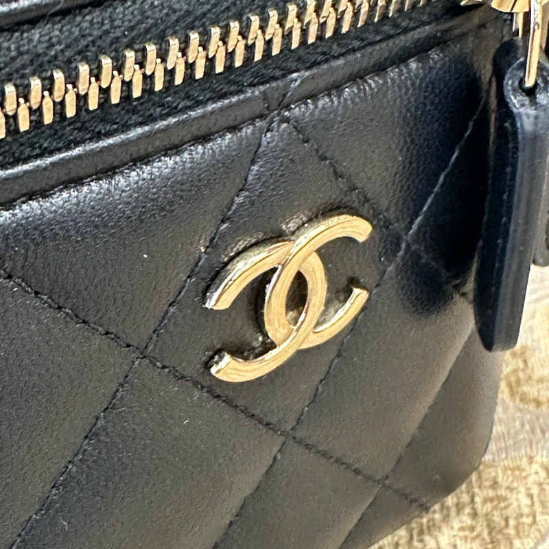 Chanel 黑羊皮菱格金釦mini手提斜背小方盒鏈包AP2198-9