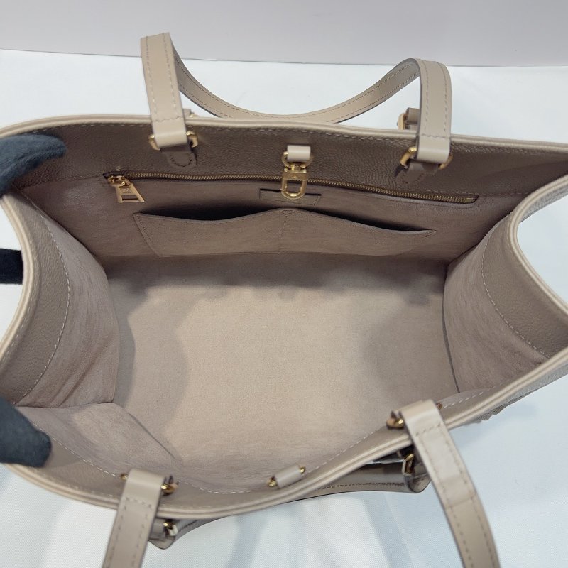 LV OnTheGo MM大象灰托特包-4