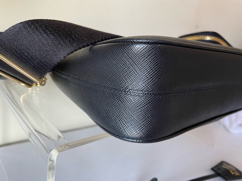 Prada Re-Edition 2005 Saffiano 皮革手袋-4