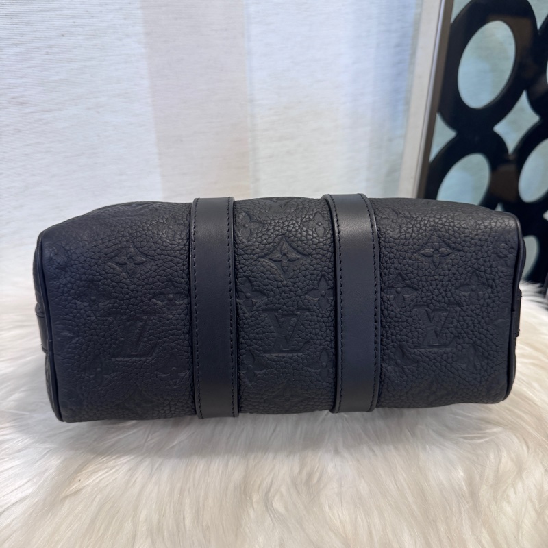 LV Keepall25 黑牛皮手提斜背波士頓包 晶片款-4