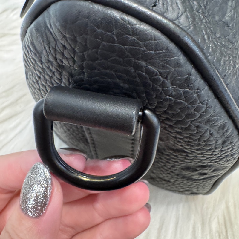 LV Keepall25 黑牛皮手提斜背波士頓包 晶片款-12