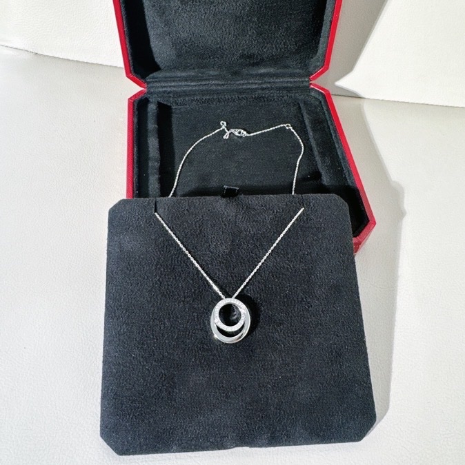 Cartier卡地亞 ETINCELLE DE CARTIER系列 白金帶鑽圓環項鍊，少有的款式-3