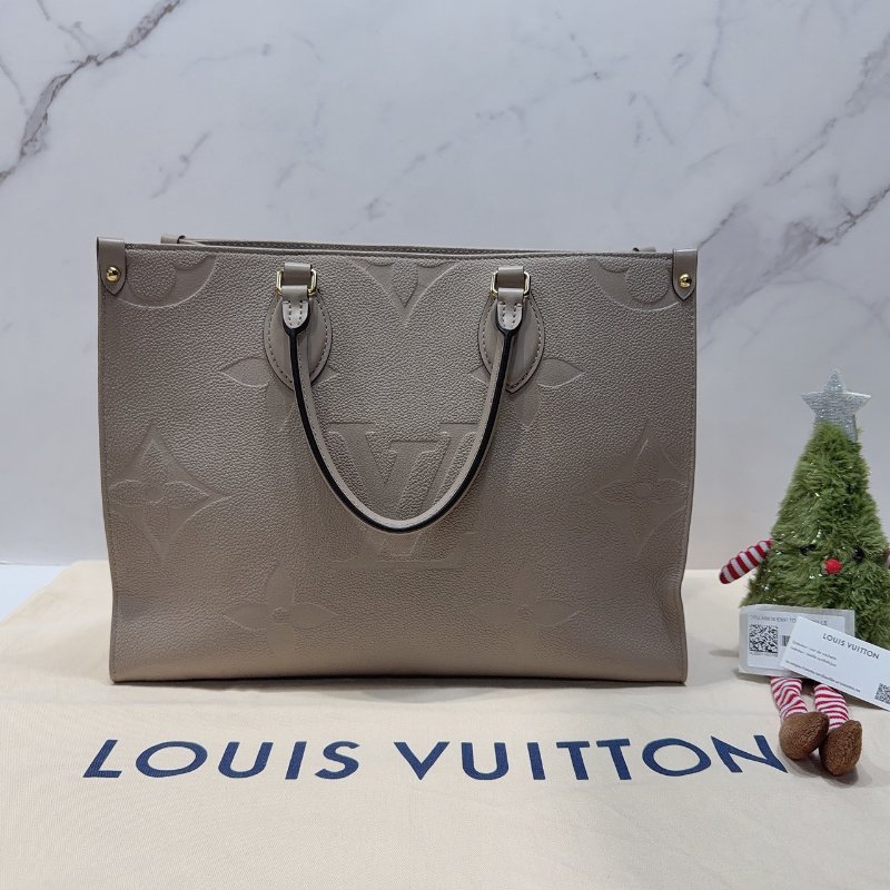 LV OnTheGo MM大象灰皮革托特包-1