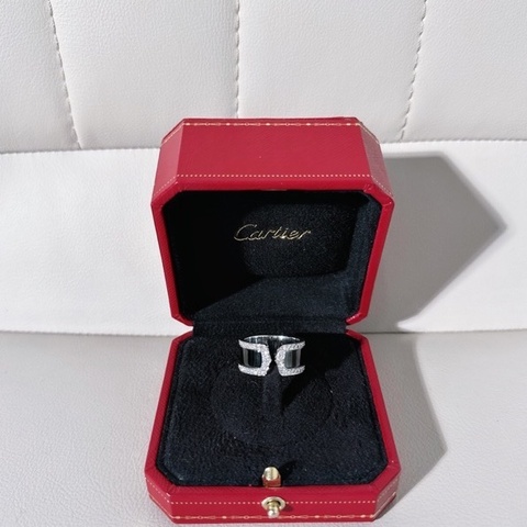 Cartier/卡地亞 白金黑陶瓷天使之吻鑲鑽戒指 57碼，帥氣灑脫，男女同款