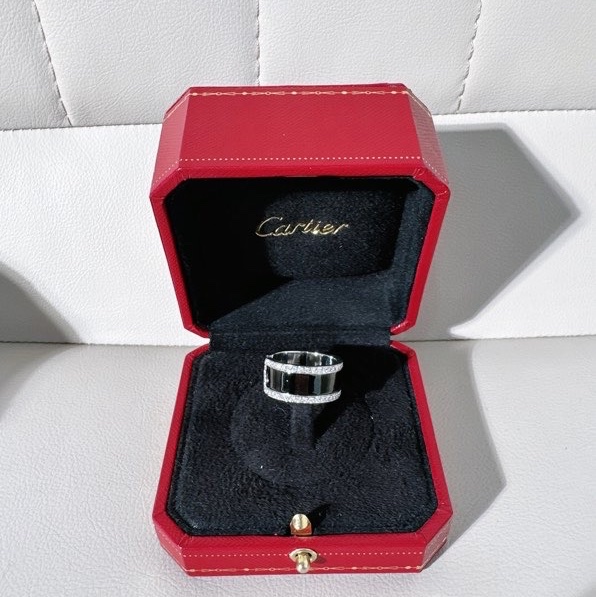 Cartier/卡地亞 白金黑陶瓷天使之吻鑲鑽戒指 57碼，帥氣灑脫，男女同款-4
