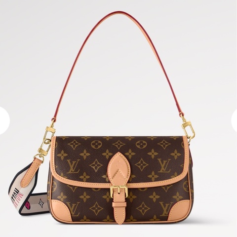 LV Diane 法棍可側背或單咩 是近期火熱的搶手手袋