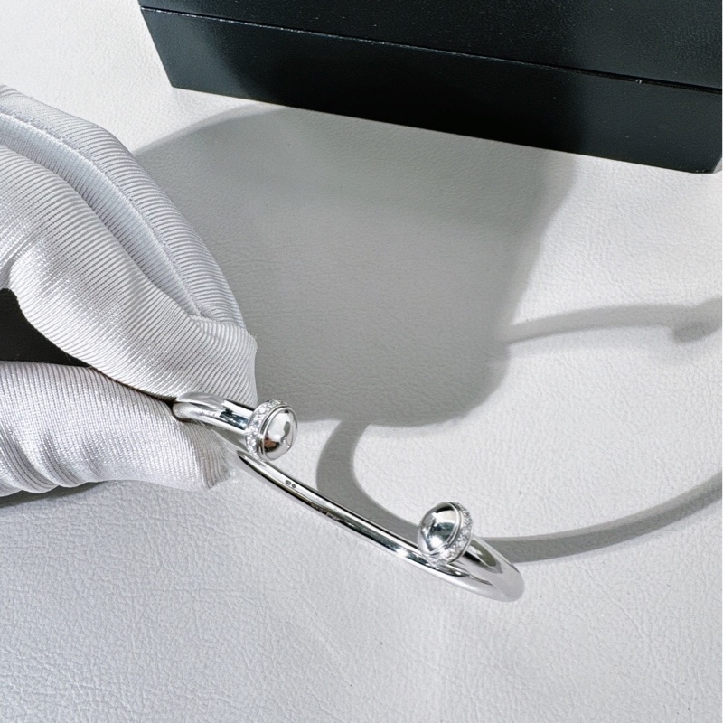 Piaget 伯爵possession時來運轉白金滾珠帶鑽手鐲，16 號，單帶/疊戴：都很美，2022 年購入-4