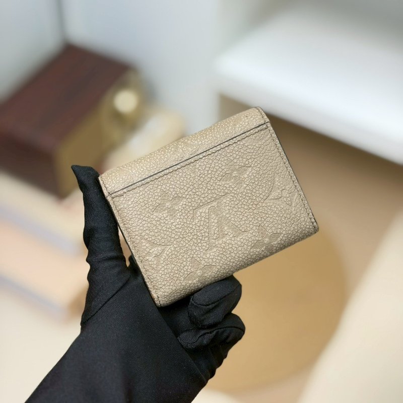 🏷️LV 路易威登．Zoé Mini 三折短夾 M69800/客人寄賣-1