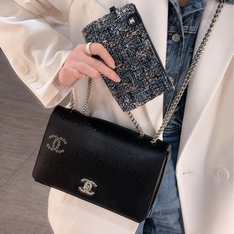 ✨Chanel 限定鏤空 CF鏈條包 老佛爺之作 99新 大全套🖤-0