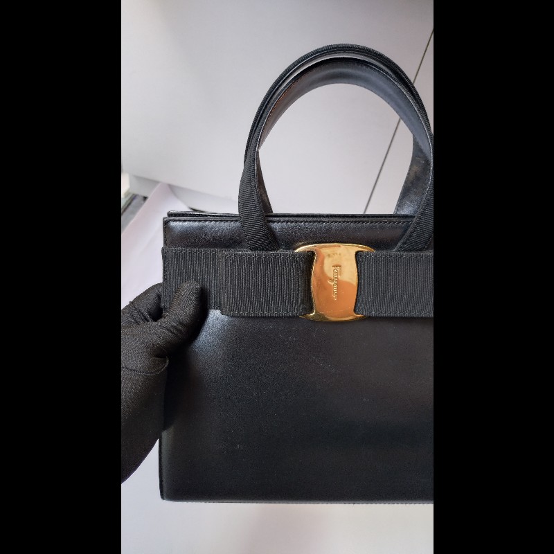 Ferragamo 經典金釦黑皮革手提包-5