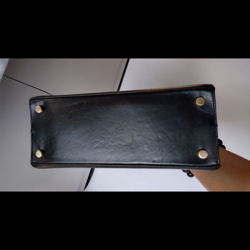 Ferragamo 經典金釦黑皮革手提包-13