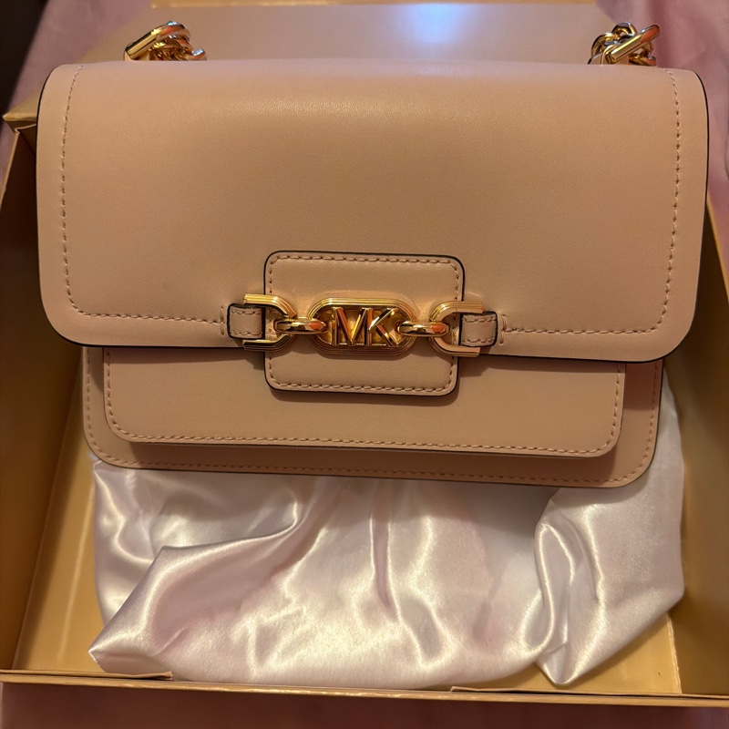 MK Michael Kors 裸粉色鏈條斜背包-0