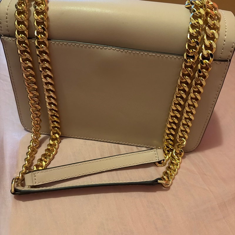 MK Michael Kors 裸粉色鏈條斜背包-1