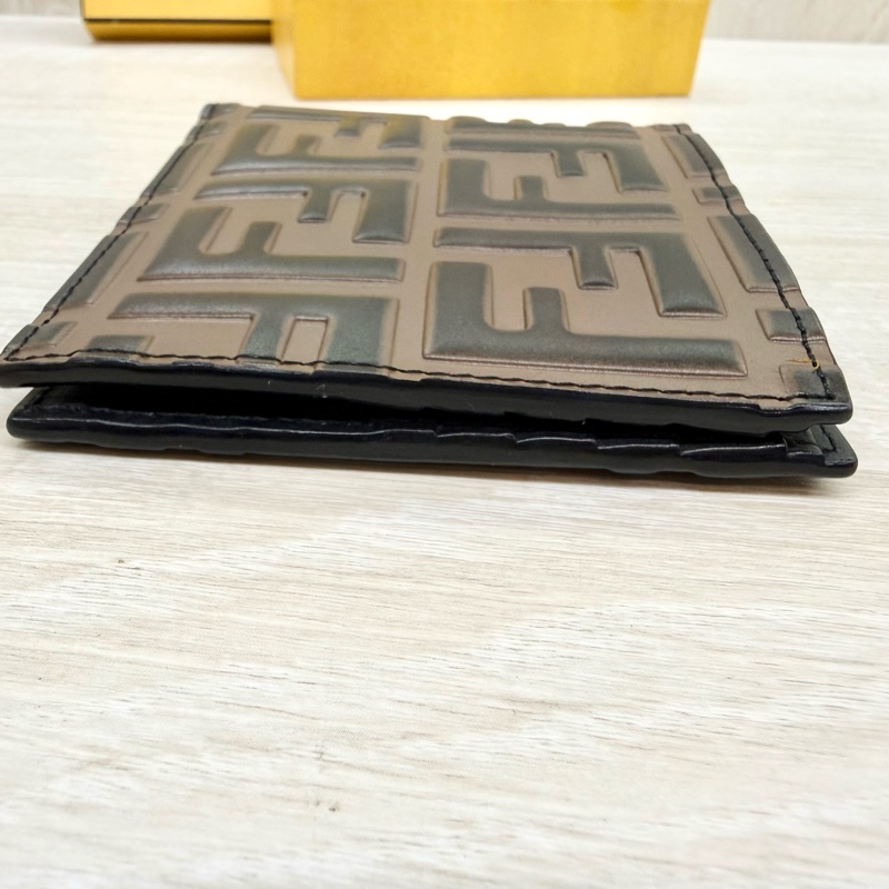 FENDI棕色牛皮拚黑色浮雕雙F對開短夾7M0169-7