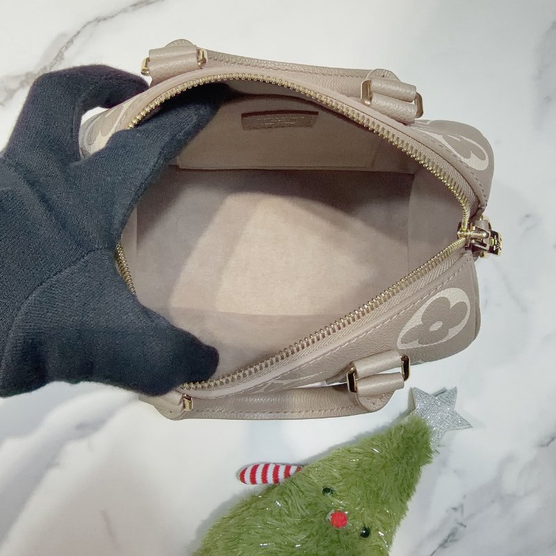 LV 大象灰壓紋Speedy 20-4