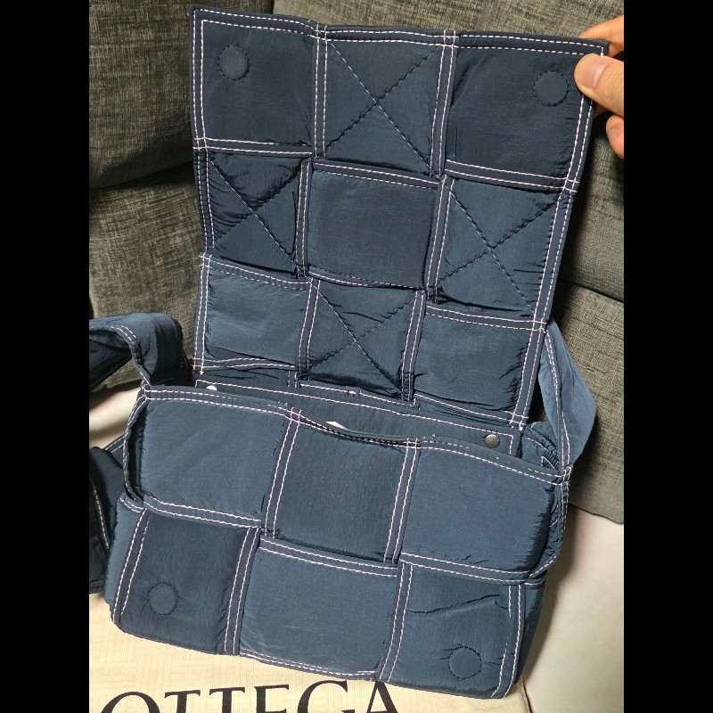 [全新]Bottega Veneta BV 尼龍 cassette 深藍色-5