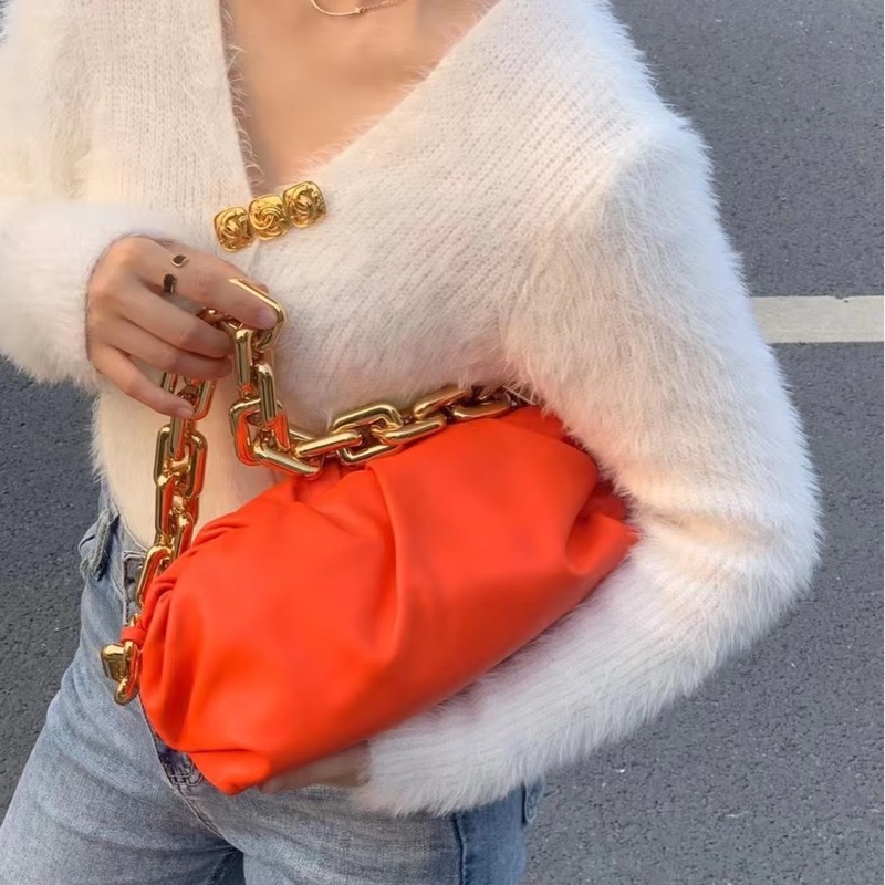 BV橘色粗金鏈雲朵包-1