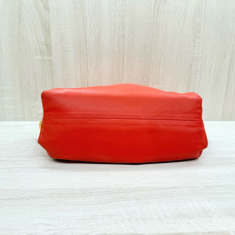 BV橘色粗金鏈雲朵包-6