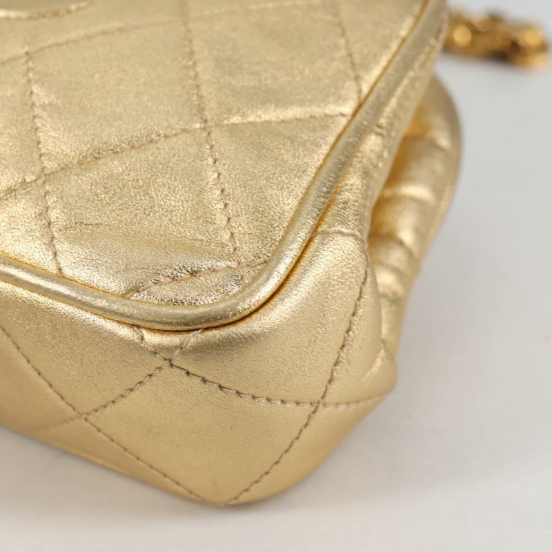 【日本直送】香奈兒 (CHANEL) 鏈條肩背包，羊皮材質，金色 CC 標誌，貨號 135116SM-16