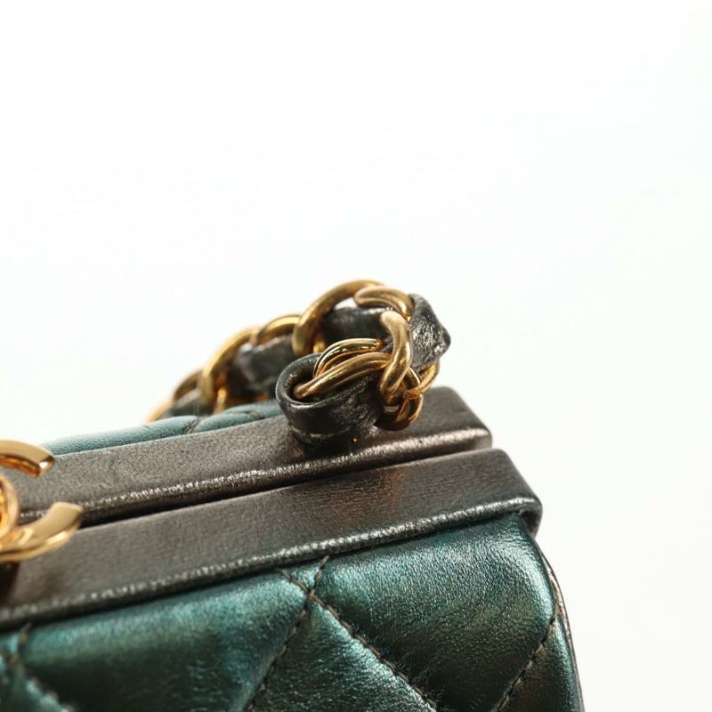 【日本直送】香奈兒 (CHANEL) Matelasse 鏈條肩背包，綠色皮革，CC 標誌，正品編號 136053SAV-18