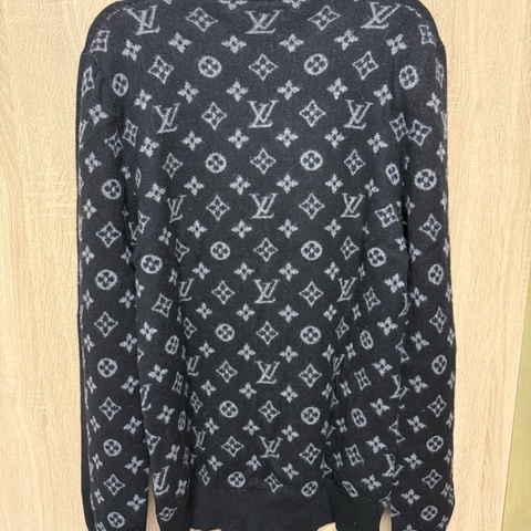 Louis Vuitton 羊絨毛衣