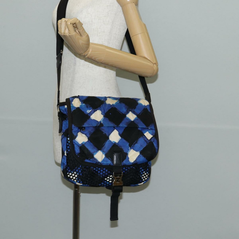 【日本直送】香奈兒尼龍單背包，藍黑銀雙C標誌，貨號141222V-29