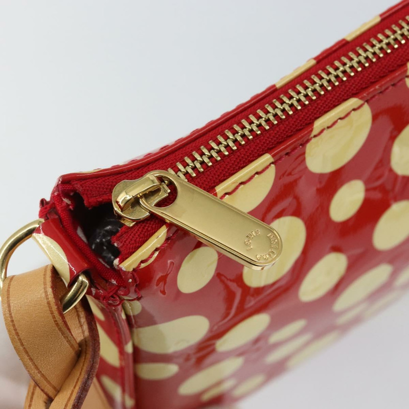 【日本直送】路易威登 Vernis Yayoi Kusama 手拿包配件紅色 M91428 正品 141217SM-8