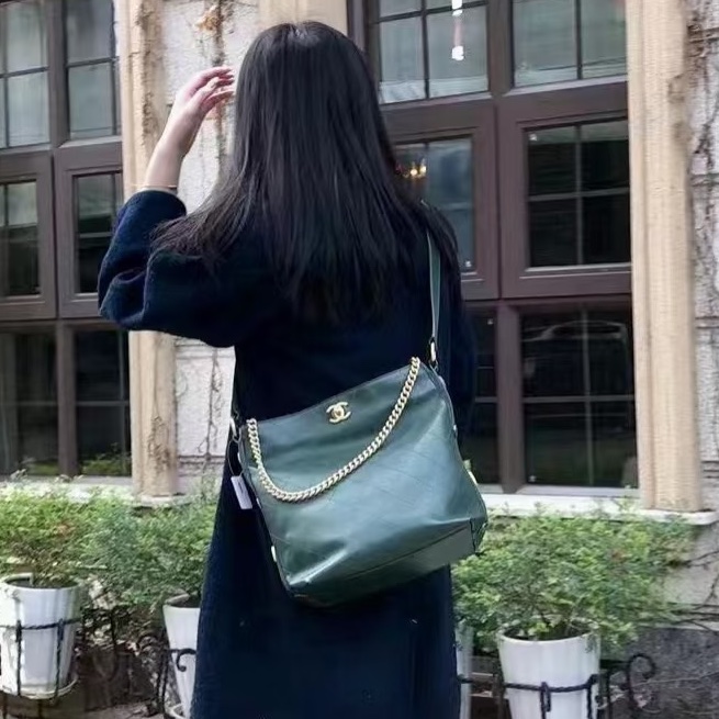 Chanel hobo 嬉皮徽章包💚松林綠🏝️大包Hobo bag 水桶回歸-5