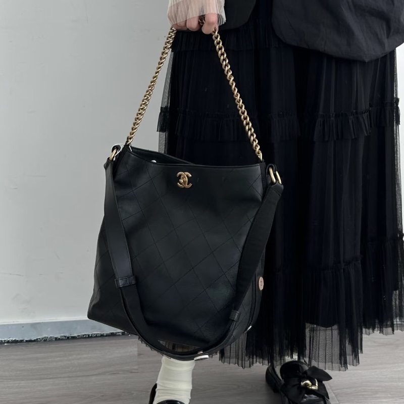 Chanel hobo 嬉皮徽章包💚松林綠🏝️大包Hobo bag 水桶回歸-11