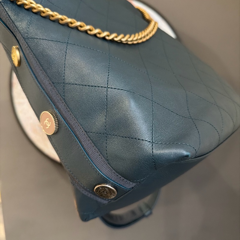 Chanel hobo 嬉皮徽章包💚松林綠🏝️大包Hobo bag 水桶回歸-16