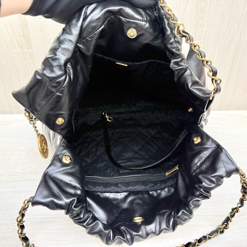 CHANEL黑色羊皮條紋小號22BAG/AS3260-8