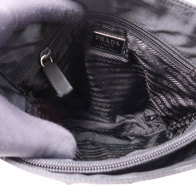 PRADA 尼龍Hand Bag銀扣手挽袋-4