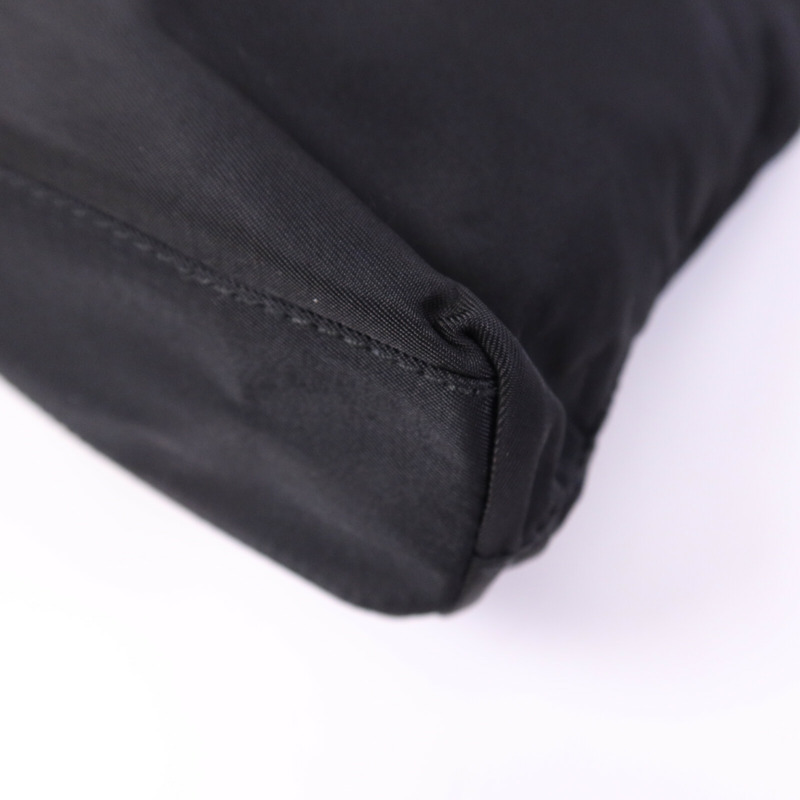 PRADA 尼龍Hand Bag銀扣手挽袋-13