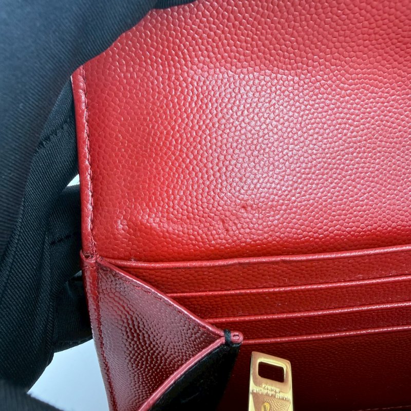 YSL紅色金釦粒紋牛皮山形紋下蓋長夾-9