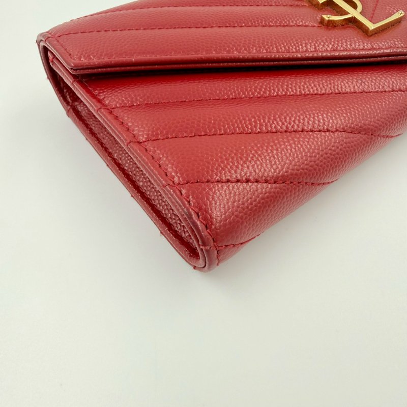 YSL紅色金釦粒紋牛皮山形紋下蓋長夾-10