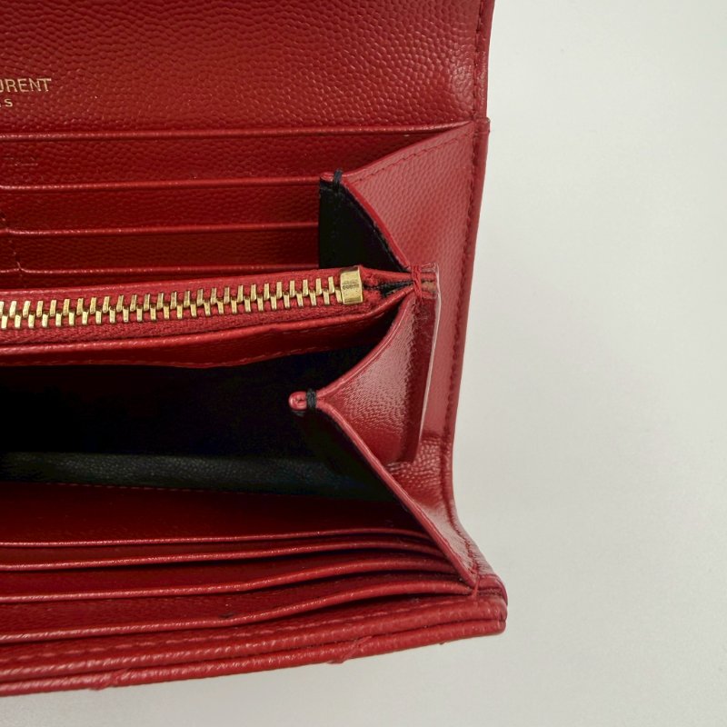 YSL紅色金釦粒紋牛皮山形紋下蓋長夾-17