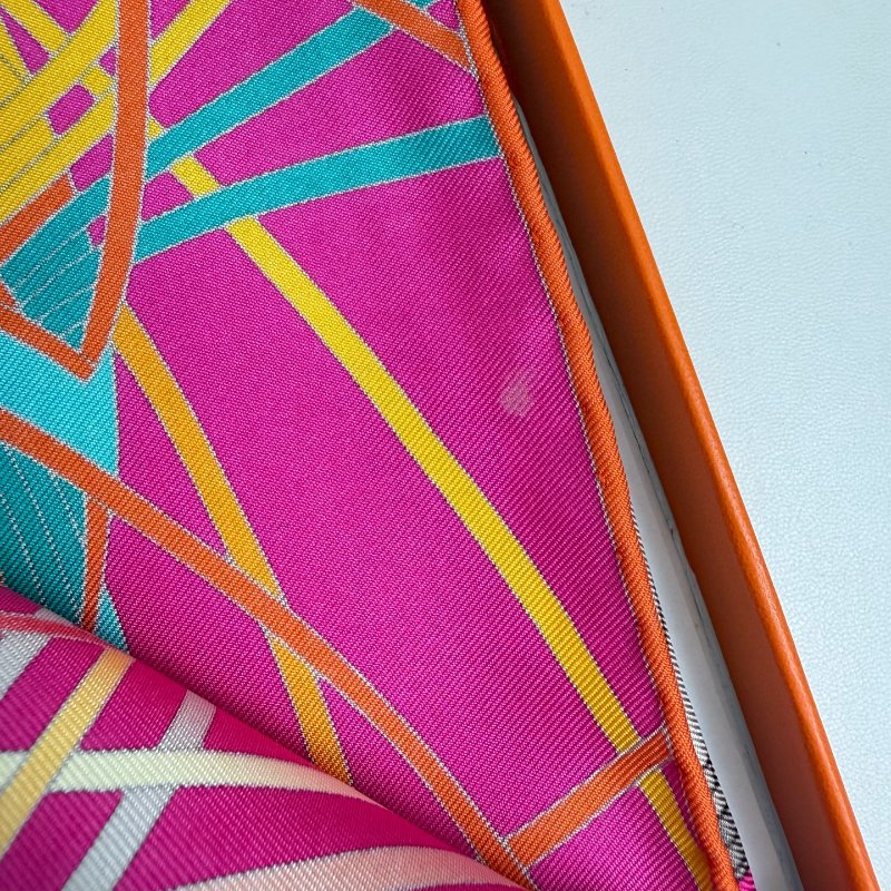 Hermes 愛馬仕 絲巾 90*90cm 閒置新-3