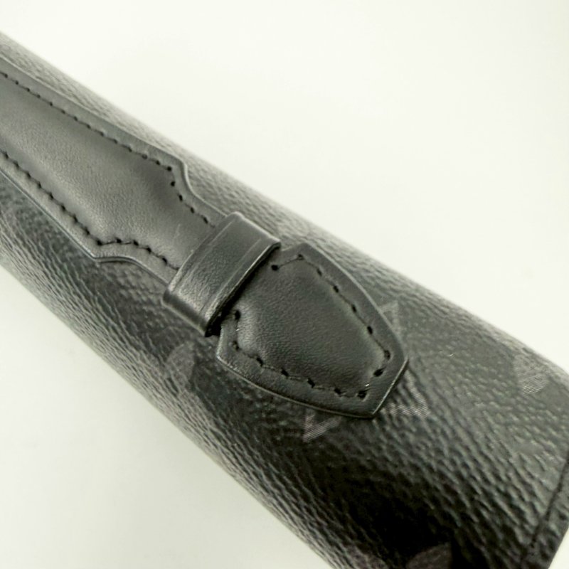 LV黑灰老花拉鍊多層手拿包M61698-7