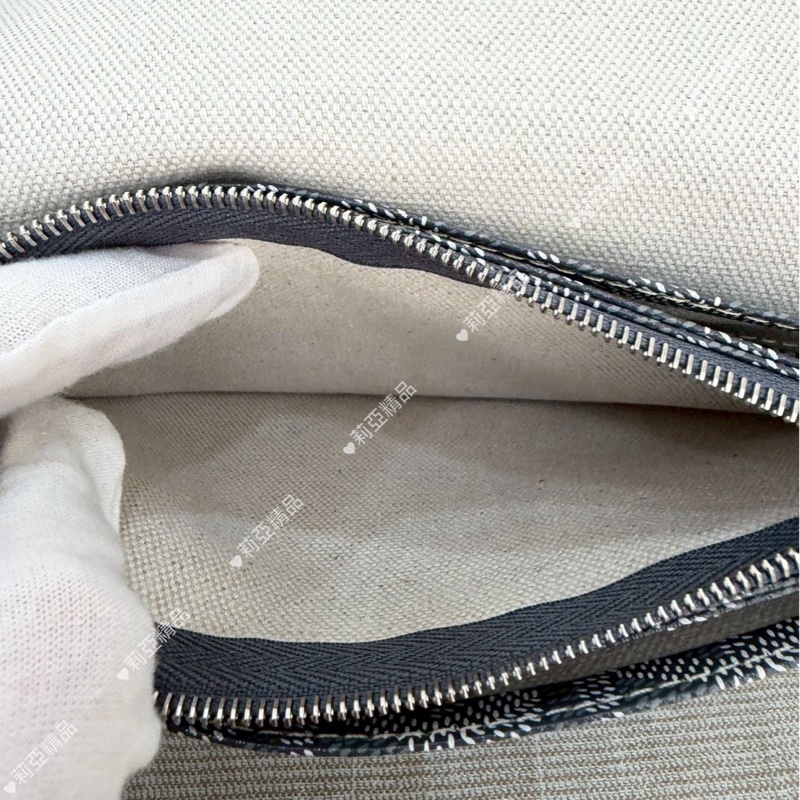 莉亞精品♡ Goyard plumet灰色老花信封包小號 二手-16