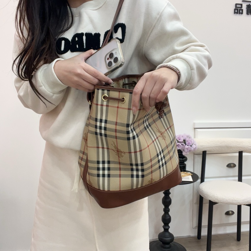 Burberry經典戰馬格紋水桶包 vintage  二手 中古-5